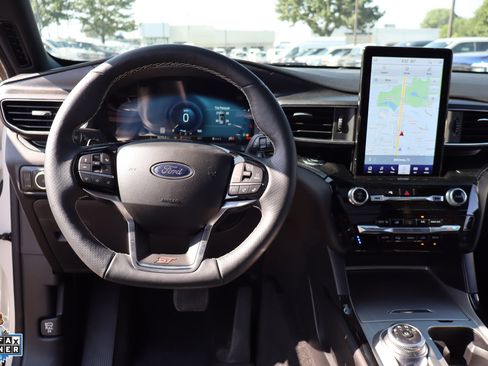 Used 2024 Ford Explorer ST w/ Equipment Group 401A AWD/4WD image 19