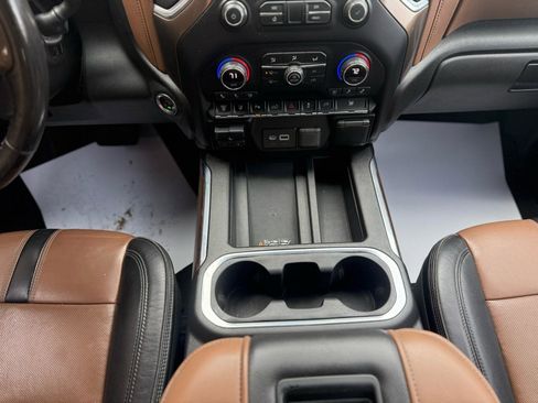 Used 2021 Chevrolet Silverado 3500 High Country image 33