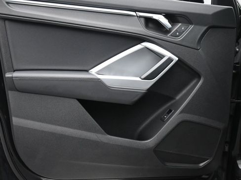 Used 2020 Audi Q3 2.0T Premium Plus w/ Premium Plus Package image 9