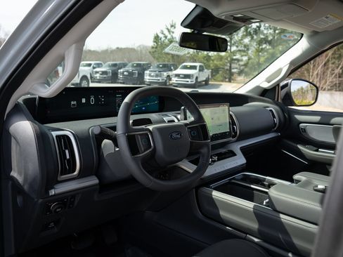 New 2026 Ford Expedition Max Active AWD/4WD image 13