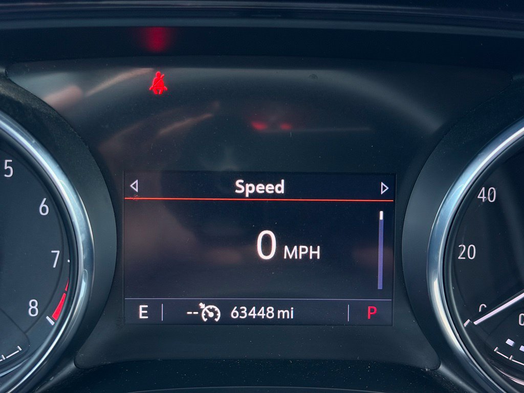 Used 2022 Buick Encore GX Select w/ Sport Touring Package FWD image 26