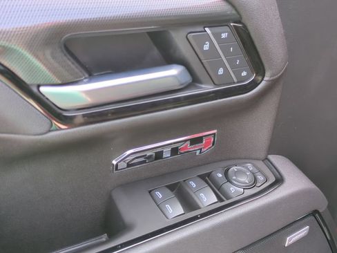 Used 2025 GMC Sierra 1500 AT4 w/ AT4 Premium Package AWD/4WD image 14