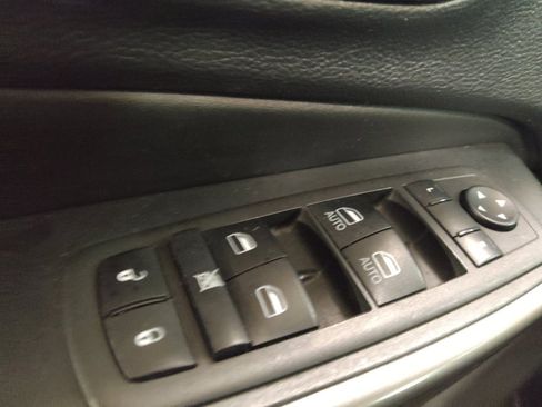 Used 2021 Jeep Cherokee Latitude FWD image 27