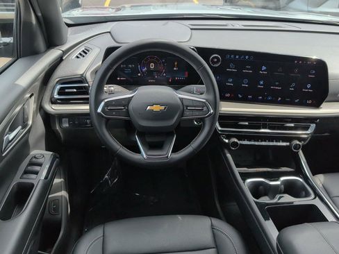 Certified 2026 Chevrolet Traverse LT FWD image 30