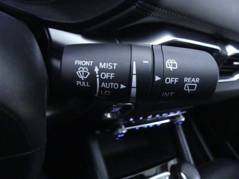 Used 2021 MAZDA CX-5 Touring image 18