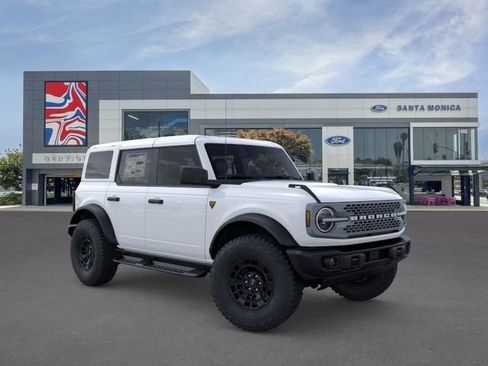 New 2026 Ford Bronco Badlands w/ Sasquatch Package AWD/4WD image 7