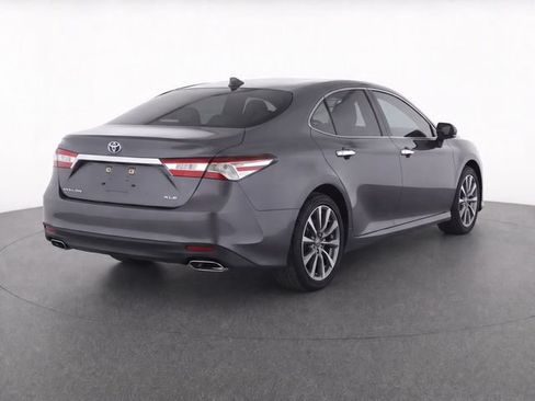 Used 2014 Toyota Avalon XLE Touring FWD image 4