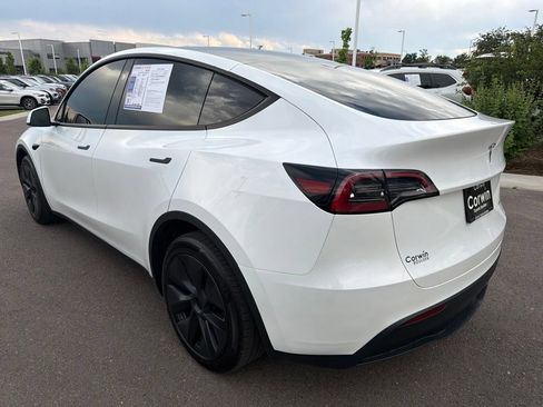 Used 2025 Tesla Model Y Long Range AWD/4WD image 4