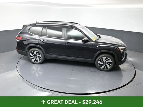 Used 2024 Volkswagen Atlas SE image 40