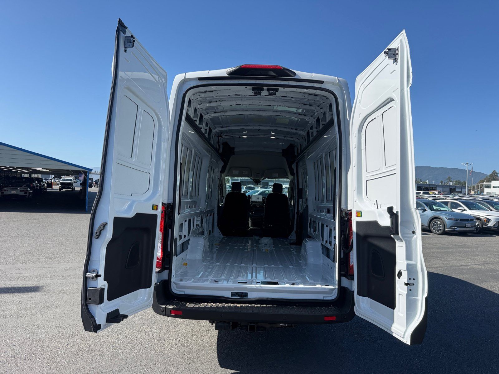 New 2026 Ford Transit 250 148 High Roof Extended RWD image 16