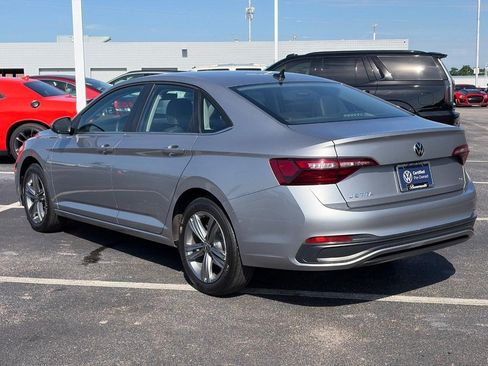 Certified 2024 Volkswagen Jetta SE FWD image 8
