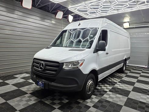 Used 2019 Mercedes-Benz Sprinter 3500 image 1