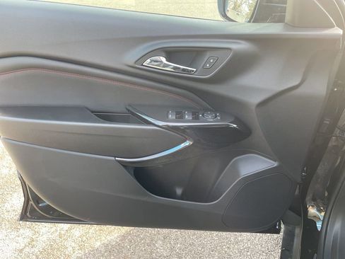 New 2026 Chevrolet Trax RS w/ Sunroof Package image 5