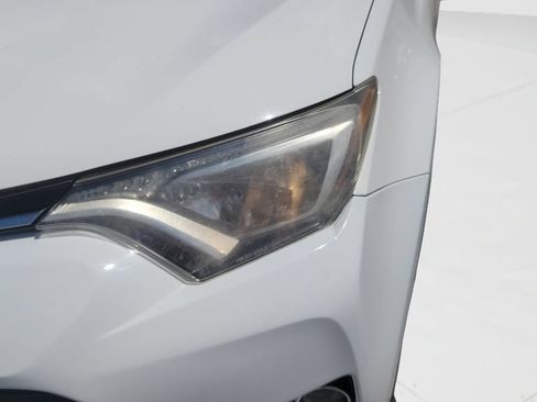 Used 2017 Toyota RAV4 XLE w/ Premium Special Value Package AWD/4WD image 20
