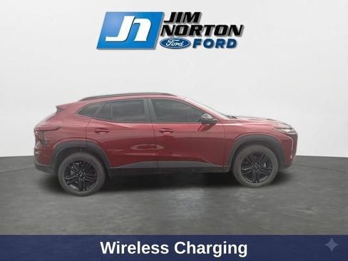 Used 2024 Chevrolet Trax ACTIV w/ Sunroof Package FWD image 12