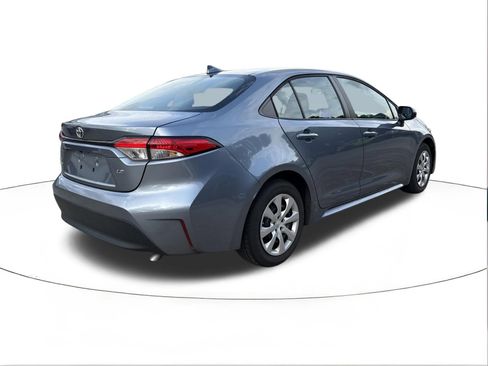 Used 2023 Toyota Corolla LE FWD image 3