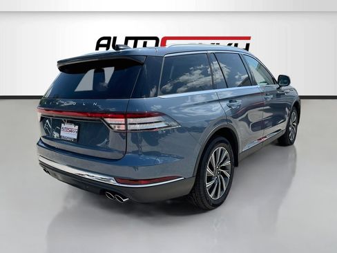 Used 2025 Lincoln Aviator AWD w/ Equipment Group 101A image 7
