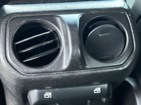 Used 2019 Jeep Wrangler Unlimited Sport S AWD/4WD image 16