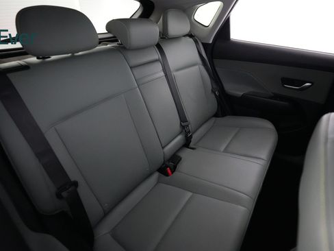 Used 2024 Hyundai Kona Limited FWD image 5