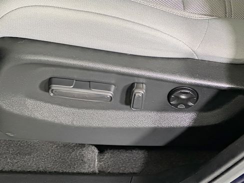 Used 2019 Honda CR-V EX image 13