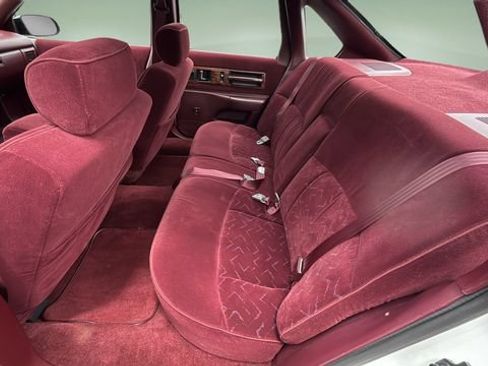 Used 1996 Chevrolet Caprice SS RWD image 19