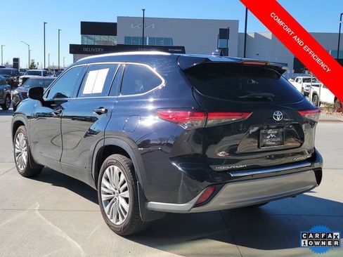 Used 2022 Toyota Highlander Platinum AWD/4WD image 3