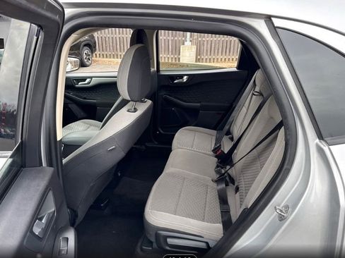 Used 2020 Ford Escape SE image 11