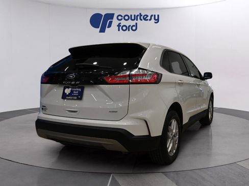 Certified 2023 Ford Edge SEL image 7