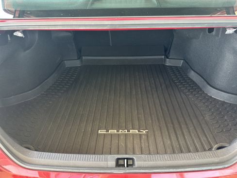 Certified 2020 Toyota Camry XLE w/ Navigation Package image 17