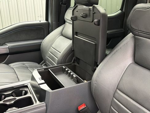 Used 2025 Ford F250 Platinum image 30