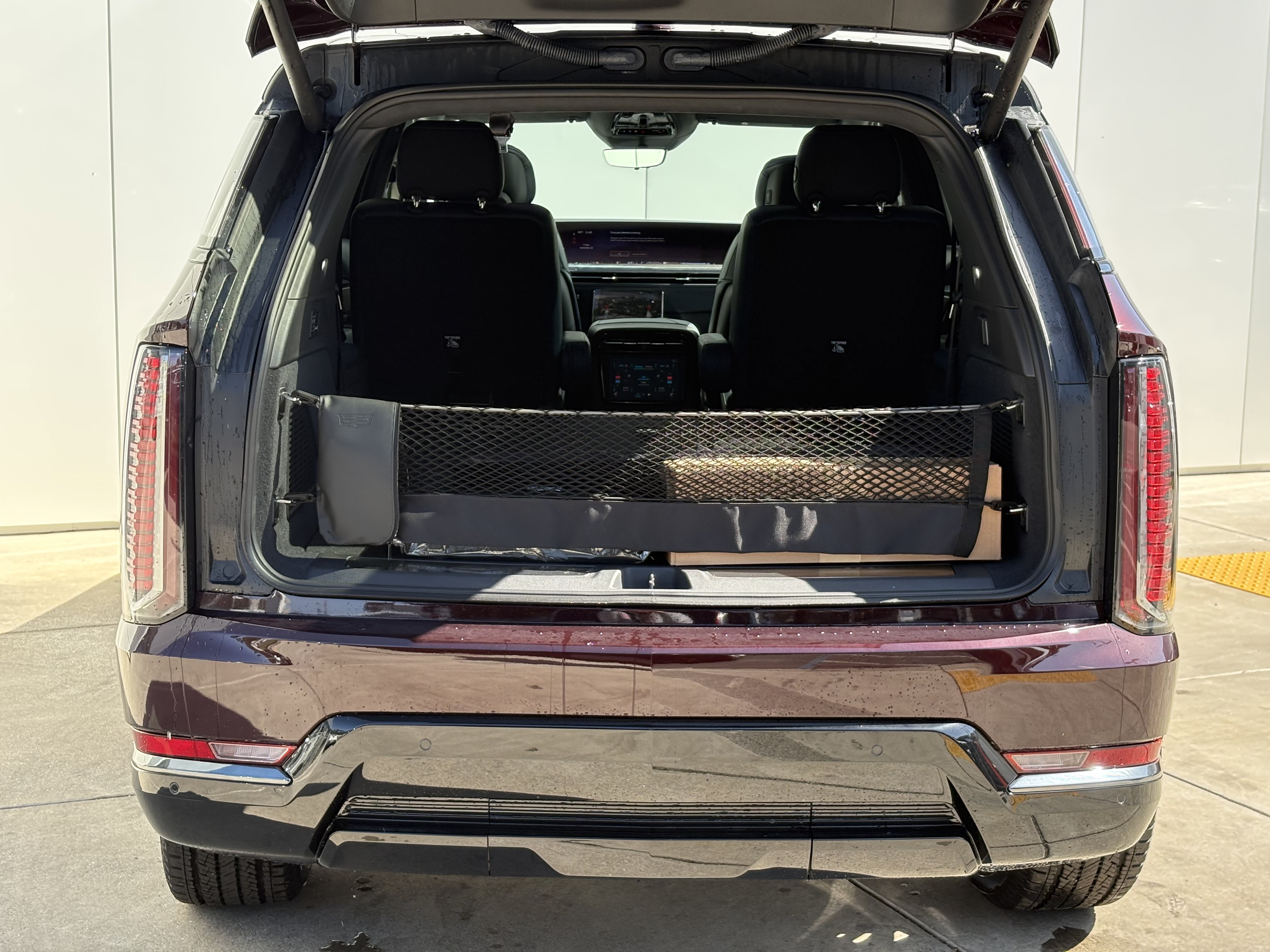 New 2025 Cadillac Escalade IQ Sport 2 w/ LPO, ONYX Package AWD/4WD image 9