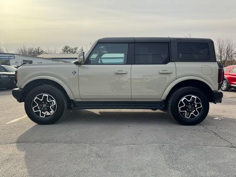 Used 2025 Ford Bronco Outer Banks image 8