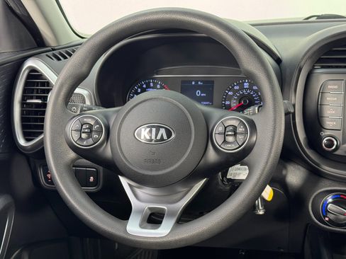 Used 2020 Kia Soul S image 18