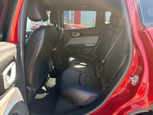 Used 2025 Jeep Compass Limited AWD/4WD image 17