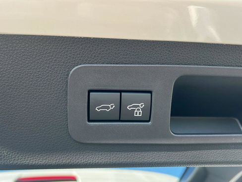 New 2026 Lexus LX 700h Luxury AWD/4WD image 36