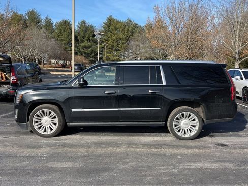 Used 2015 Cadillac Escalade ESV Platinum image 3