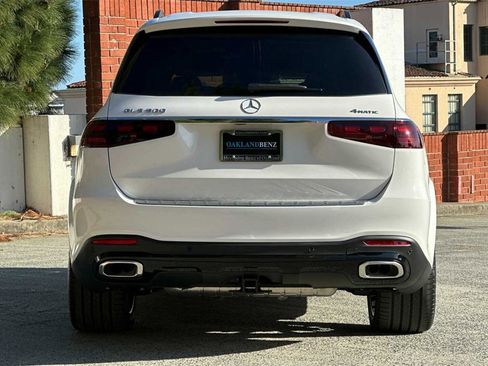 New 2026 Mercedes-Benz GLS 580 4MATIC image 5