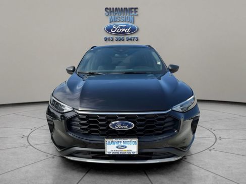 Certified 2025 Ford Escape ST-Line image 2