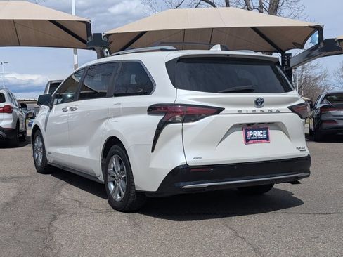 Used 2021 Toyota Sienna Platinum image 7
