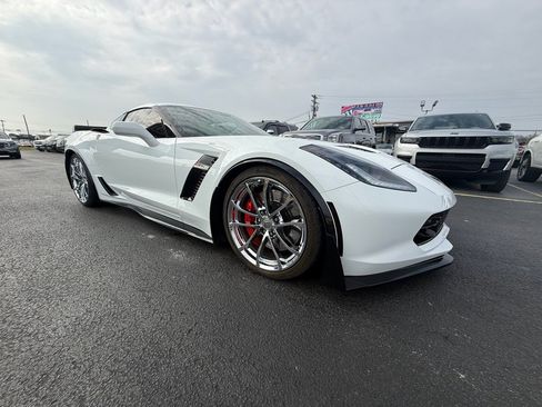 Used 2019 Chevrolet Corvette Z06 image 1