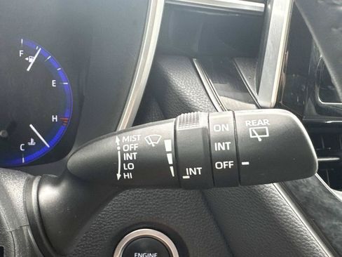 Used 2020 Toyota Corolla XSE FWD image 25