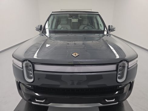 Used 2023 Rivian R1S Adventure AWD/4WD image 8