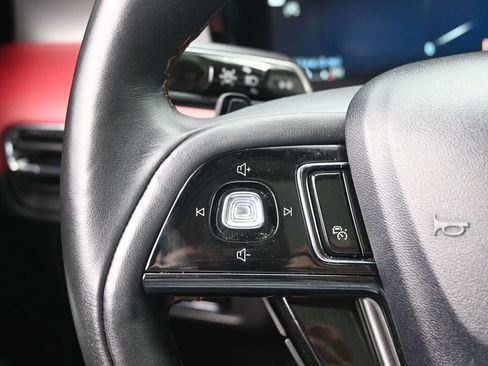 Used 2023 Lincoln Corsair Reserve w/ Equipment Group 201A image 15