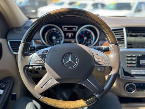 Used 2016 Mercedes-Benz GL 450 4MATIC image 10