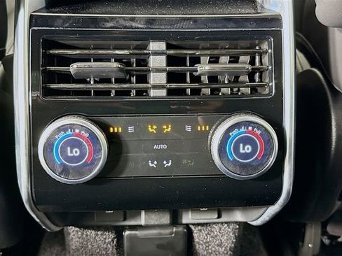 New 2025 Land Rover Range Rover SE AWD/4WD image 9