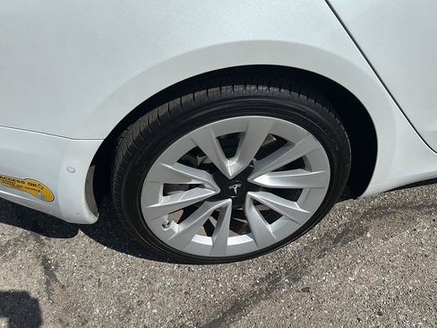 Used 2022 Tesla Model 3 RWD image 10