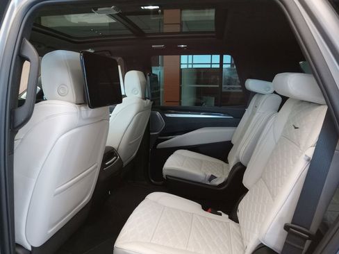 New 2026 Cadillac Escalade V w/ LPO, Onyx Lite Package image 23