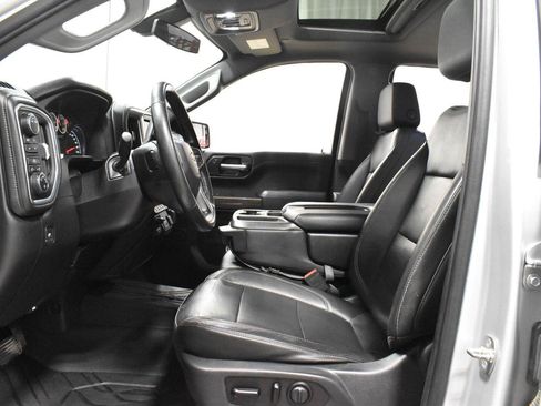 Used 2020 Chevrolet Silverado 1500 LT AWD/4WD image 3