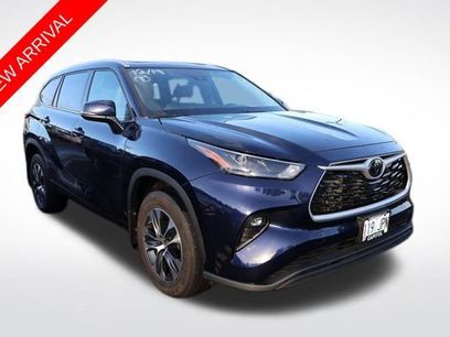 Used 2022 Toyota Highlander XLE