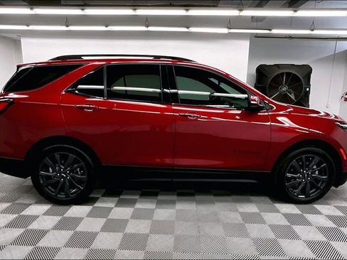 Used 2024 Chevrolet Equinox RS w/ RS Leather Package FWD image 15